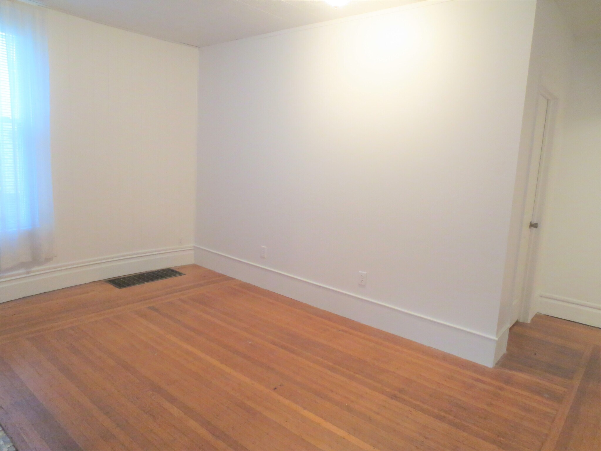 Building Photo - 5704 Darlington Rd