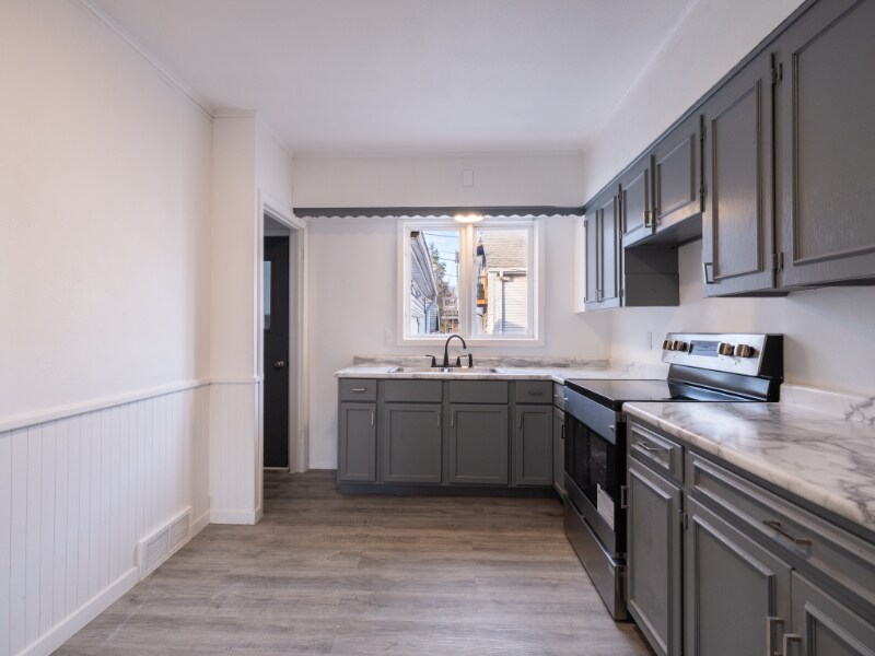 Building Photo - 729 S 7th St