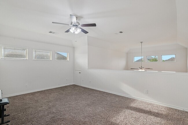 Building Photo - 1025 Indigo Ln