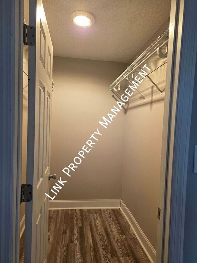 Building Photo - 6108 Ramsey Rd