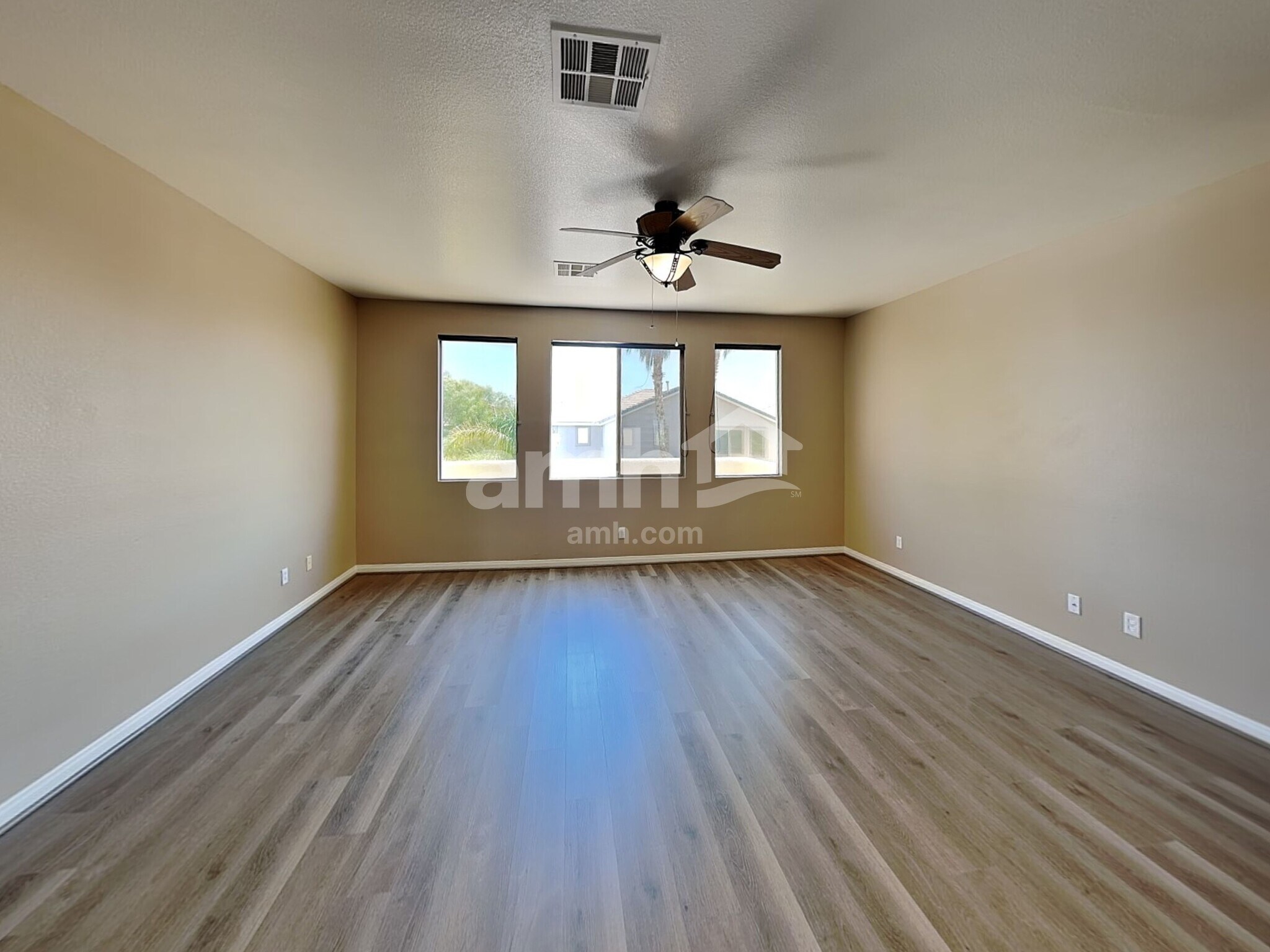 Building Photo - 10820 Canisteo St