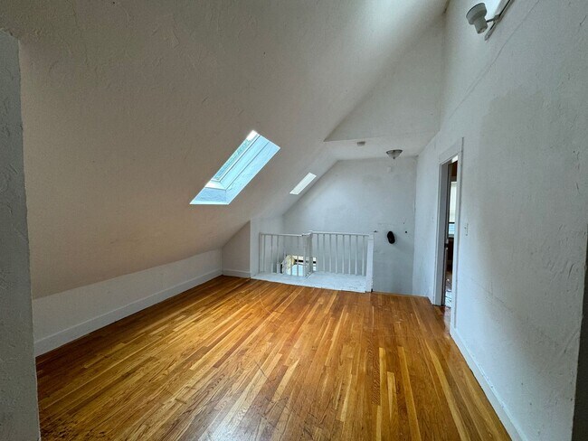 Building Photo - The Best Home in Brighton