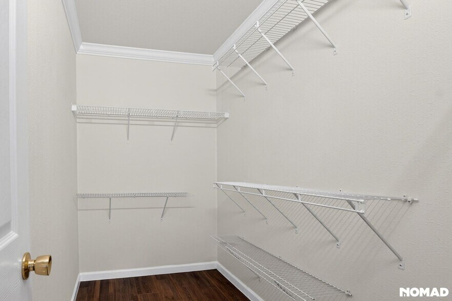 Building Photo - 4018 Planters Watch Dr