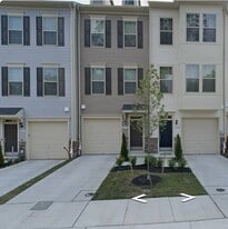 Building Photo - 8203 Hollow Ct