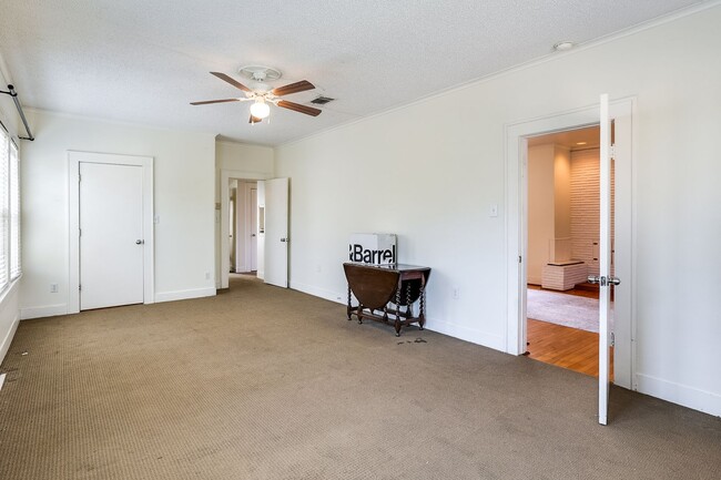 Building Photo - Cultural District Rental