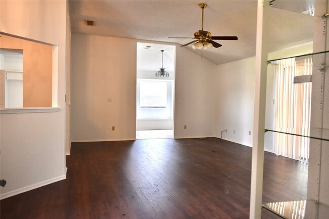 Building Photo - 16838 Markridge Dr