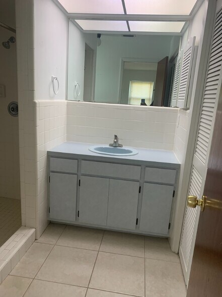 Building Photo - 10022-10028 8th St N