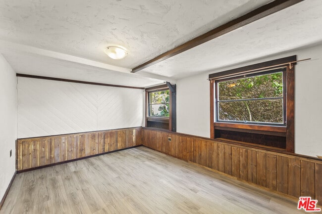 Building Photo - 1403 Avon Park Terrace