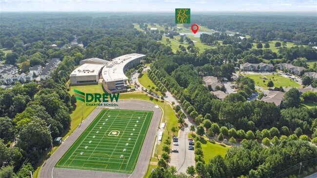 Building Photo - 701 Daniel Ave