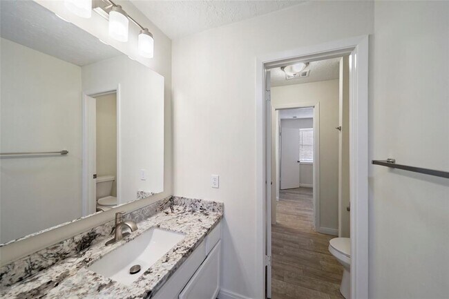 Building Photo - 22810 Dairy Gate Dr