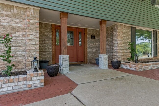 Building Photo - Luxury Living in Quail Creek!!