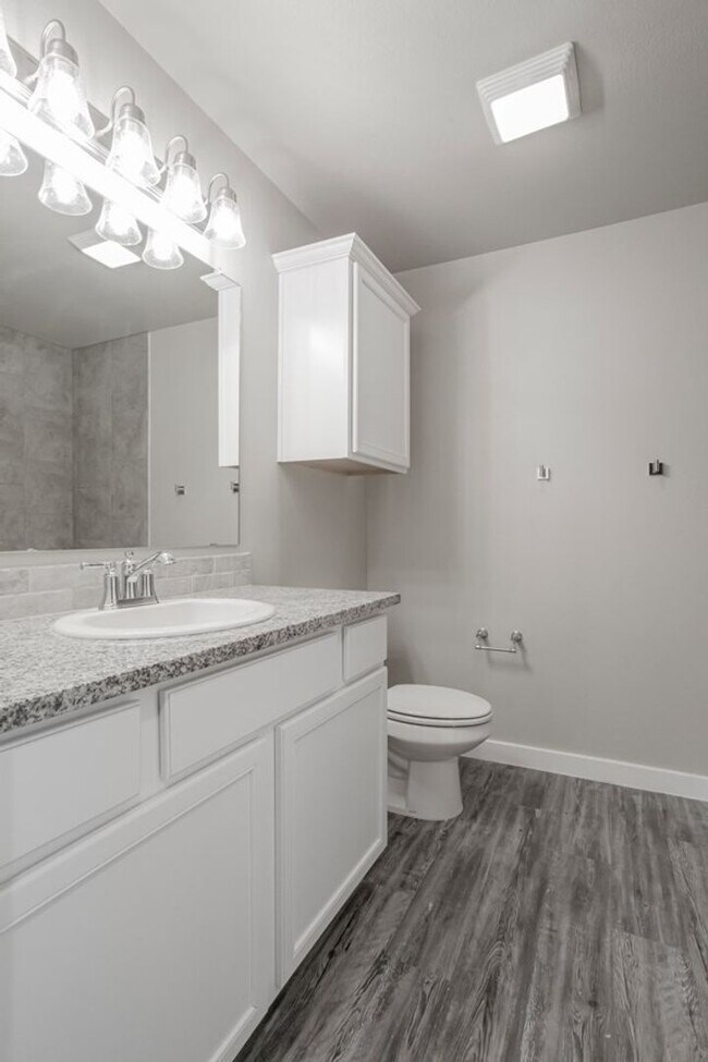 Building Photo - New Beginnings Start At AMRR: Spacious 3 bedroom in Midland!