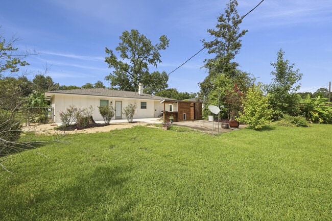 Building Photo - 5475 Sunbury Dr