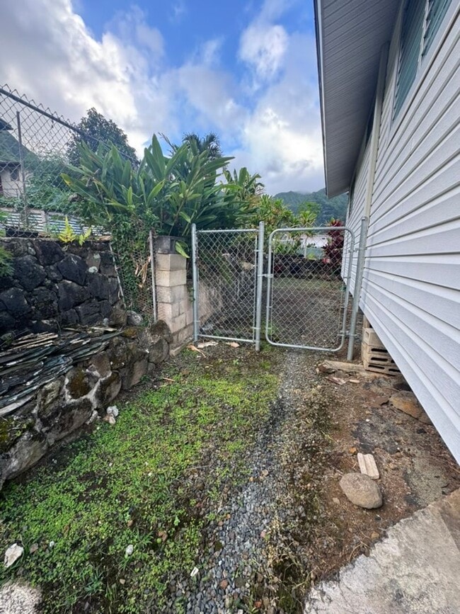 Building Photo - Bright & Spacious 3-Bedroom Home in Peacef...