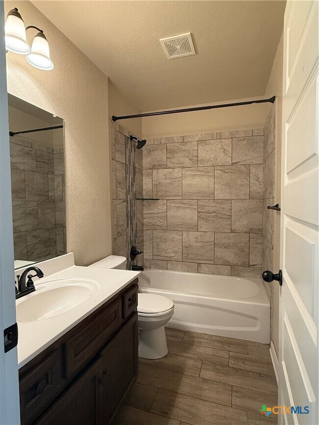 Building Photo - 7702 Blue Nile Dr