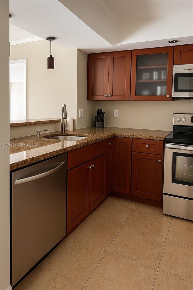 Building Photo - 555 NE 15th St