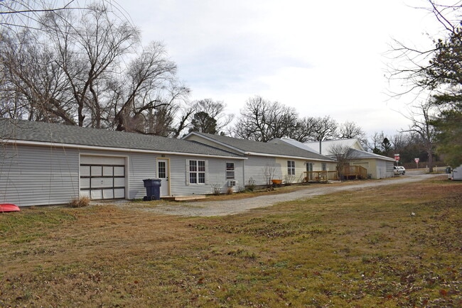 Building Photo - 6271 W Cedar Meadows Ln