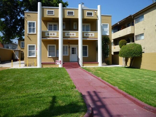 Building Photo - 261 Parke St