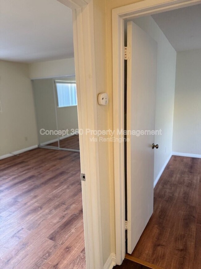 Building Photo - 114 20th St