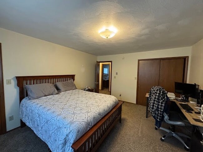 Building Photo - Spacious Townhome in Exeter, PA!