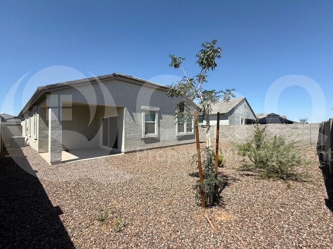 Building Photo - 18577 W Bronco Trl
