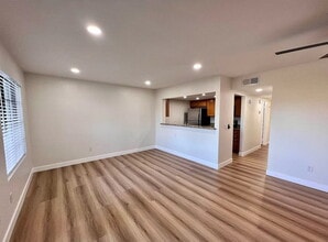 Building Photo - Sophisticated Space Designed for Comfort
