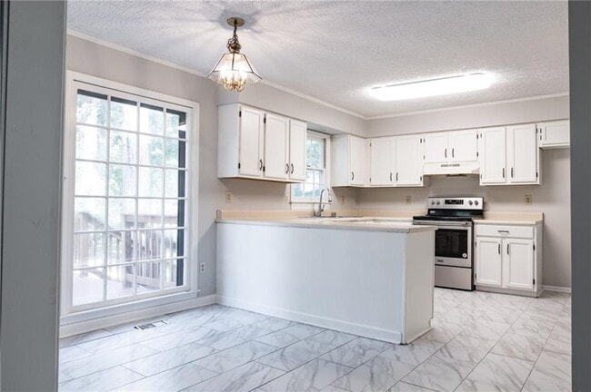 Building Photo - 7766 Hampton Cove