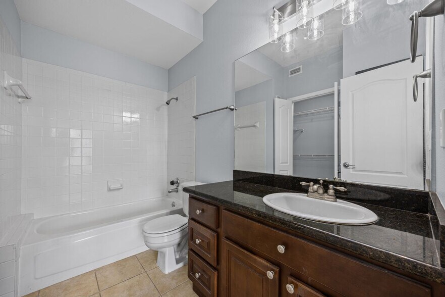 Building Photo - 6000 Shepherd Mountain Cove
