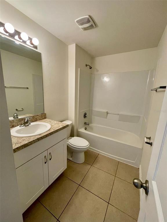 Building Photo - 5521 Gillot Blvd