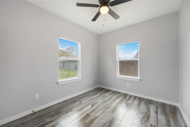 Building Photo - 784 Enterprise St