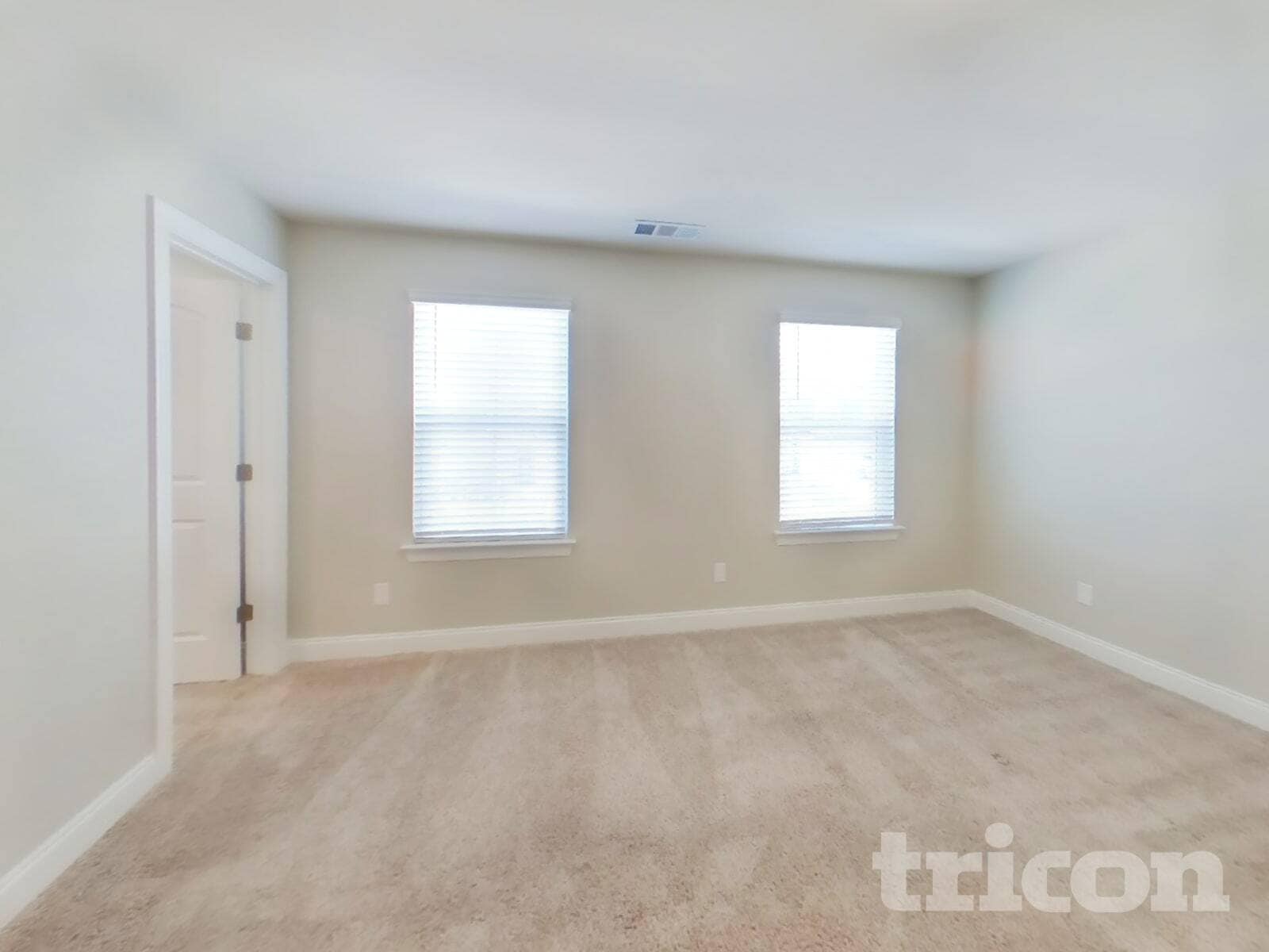 Building Photo - 1331 Carriage Park Dr