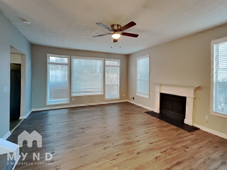 Building Photo - 2587 Riverwood Spring