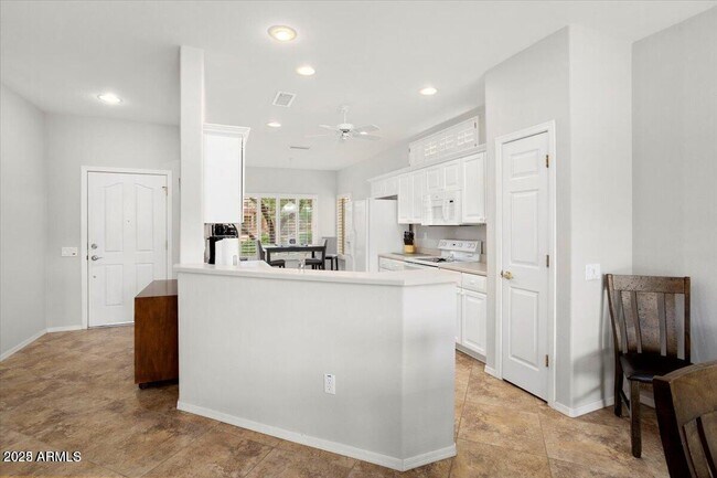 Building Photo - 16232 W Tapatio Dr