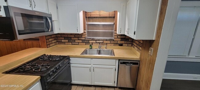 Building Photo - 1243 W 29th St
