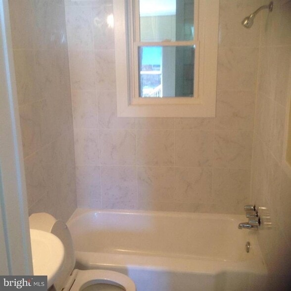 Building Photo - 604 N Emerson St