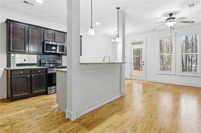 Building Photo - 501 Ridge View Crossing