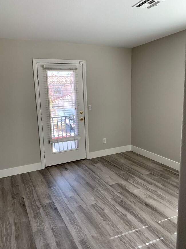 Building Photo - Beautiful Remodeled 2 Story Home in Seven ...