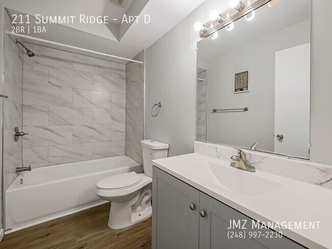 Building Photo - 211 Summit Ridge-Apt D