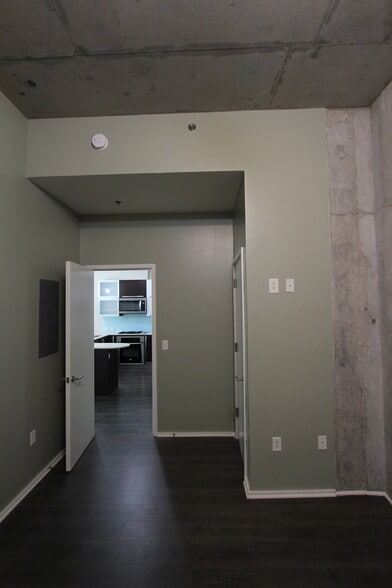 2nd bedroom door leading into living area - 700 12th Ave S
