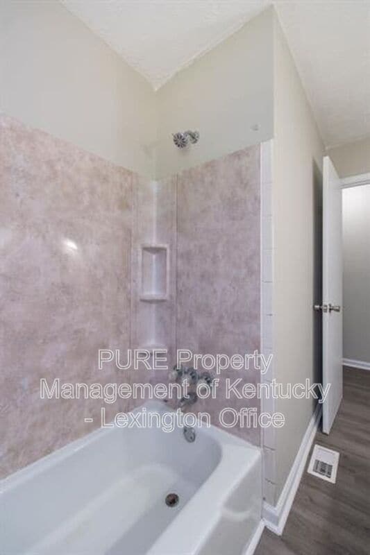 Building Photo - 2483 Thornberry Ct