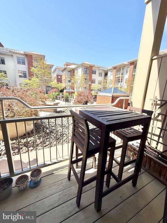 Building Photo - 309 Holland Ln