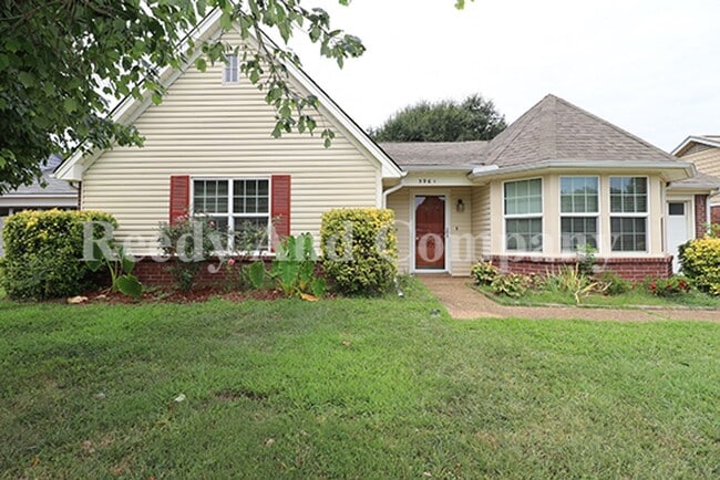 Building Photo - 5961 Kentwood Dr