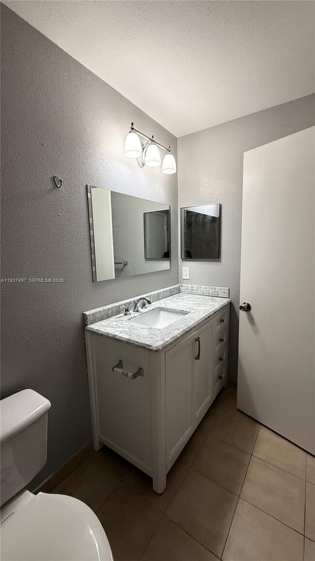 Building Photo - 2642 NW 33rd St