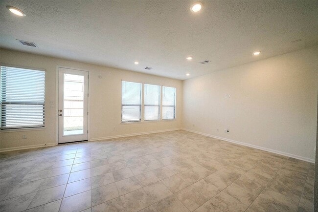 Building Photo - 20811 Sheffield Pk Dr