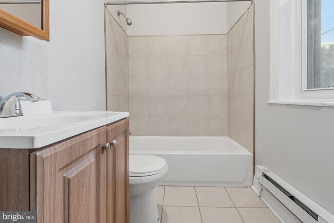 Building Photo - 3545 N 11th St