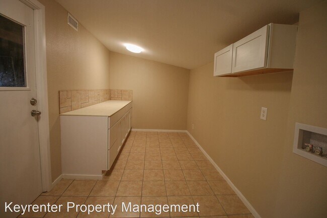 Building Photo - 4 br, 2 bath House - 329 S Fairland Ave