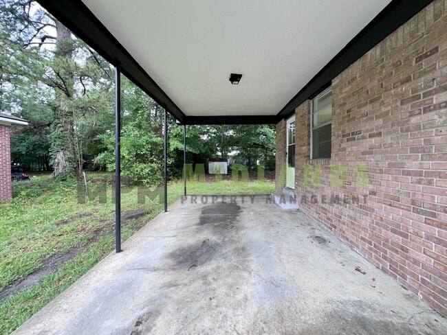 Building Photo - 137 Miranda Rd