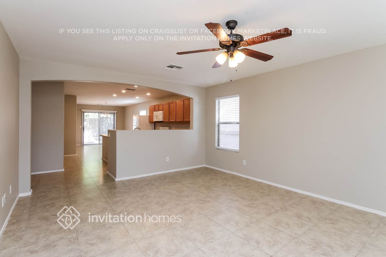 Building Photo - 8852 E Plana Ave