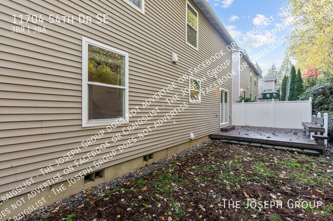 Building Photo - 11704 54th Dr SE