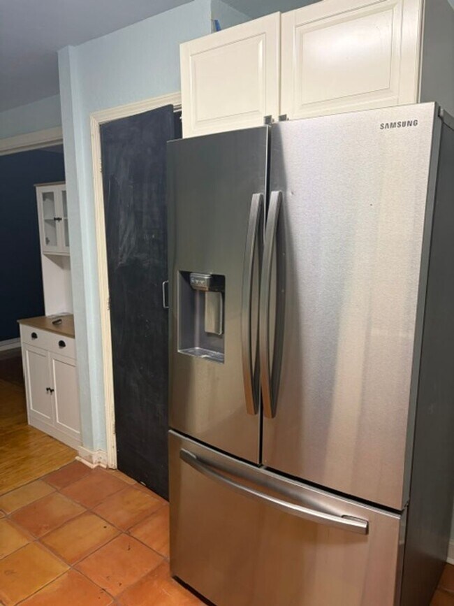 Building Photo - Rental Home